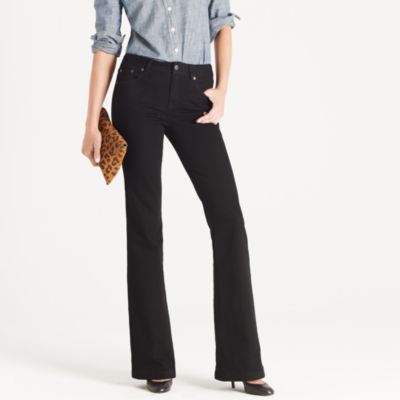 Classic Flare Jean In Pitch Black Wash