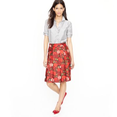 Silk pleat skirt in crimson floral