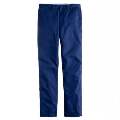 Lightweight chino in classic fit