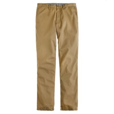 Lightweight chino in classic fit