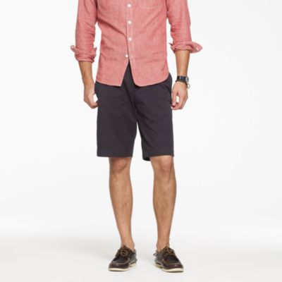 11" essential chino short