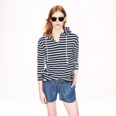 Lightweight washed chambray short
