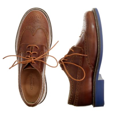 Kids' classic wing tips with contrast sole
