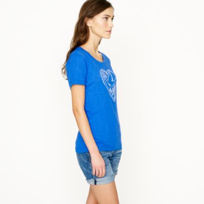 French dove graphic tee