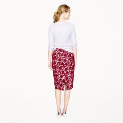 Collection pencil skirt in appliqu&eacute;d guipure lace