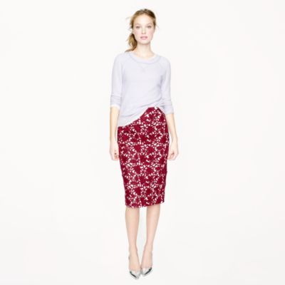 Collection pencil skirt in appliqu&eacute;d guipure lace