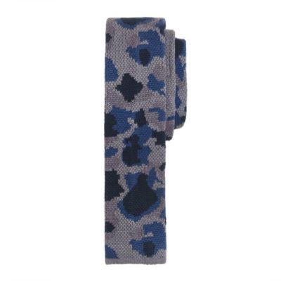Anonymous Ism tie