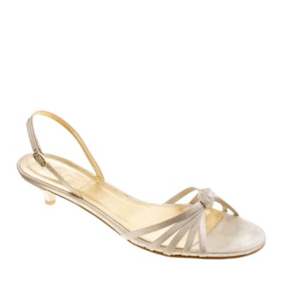 Ready-or-knot sandals