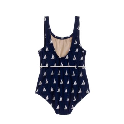Girls' rope tank in sailboats