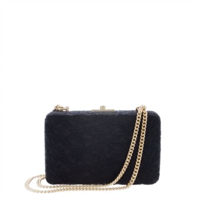 Daisylace minaudi&egrave;re