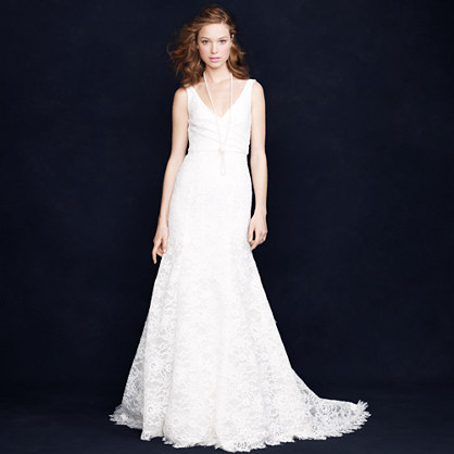 Sara lace gown