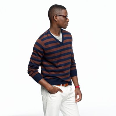 Merino V-neck sweater in medium-stripe