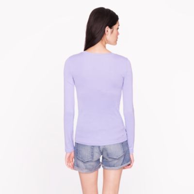 Perfect-fit long-sleeve V-neck tee