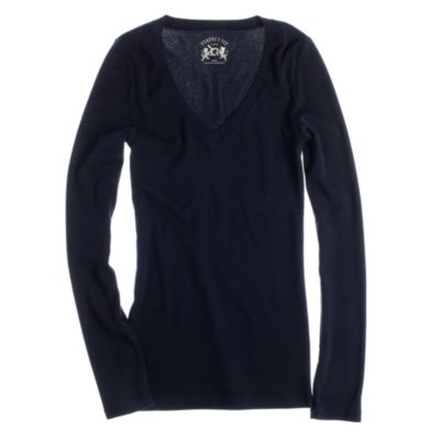 Perfect-fit long-sleeve V-neck tee