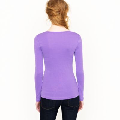 Perfect-fit long-sleeve V-neck tee