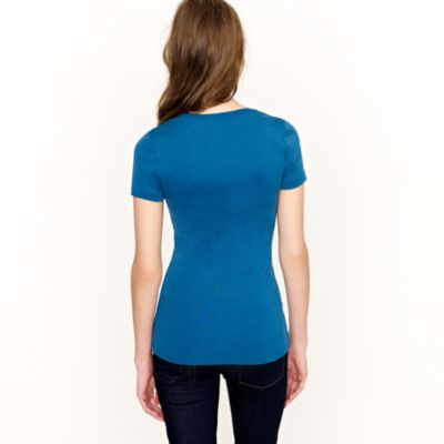 Perfect-fit V-neck tee