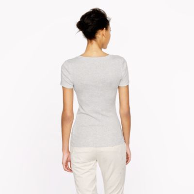 Perfect-fit V-neck tee