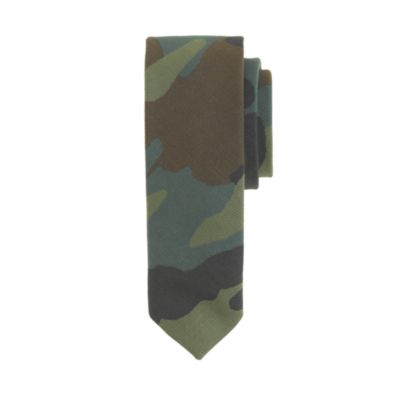 Boys' tie in camo print