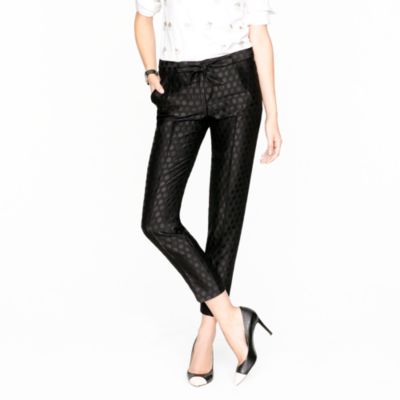 Collection drawstring caf&eacute; capri in jacquard dot