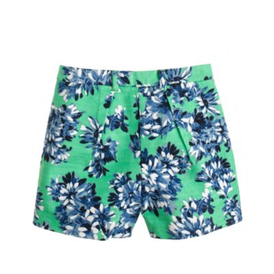 Tap short in photo floral